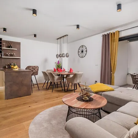 View With Balcony And Private Parking