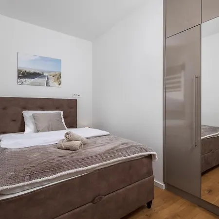 View With Balcony And Private Parking