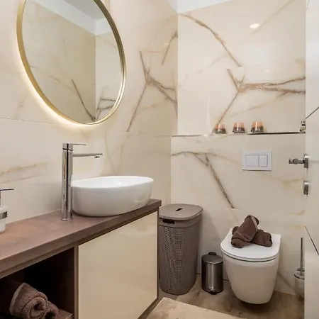 شقة View With Balcony And Private Parking غييكا
