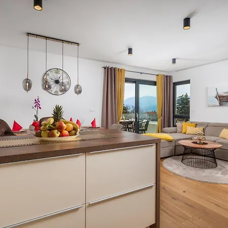 View With Balcony And Private Parking